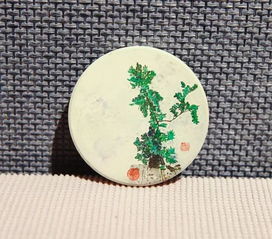 亮寶樓文創(chuàng) 當(dāng)苗威的畫筆遇上藝術(shù)衍生品，一場美學(xué)生活的重構(gòu)